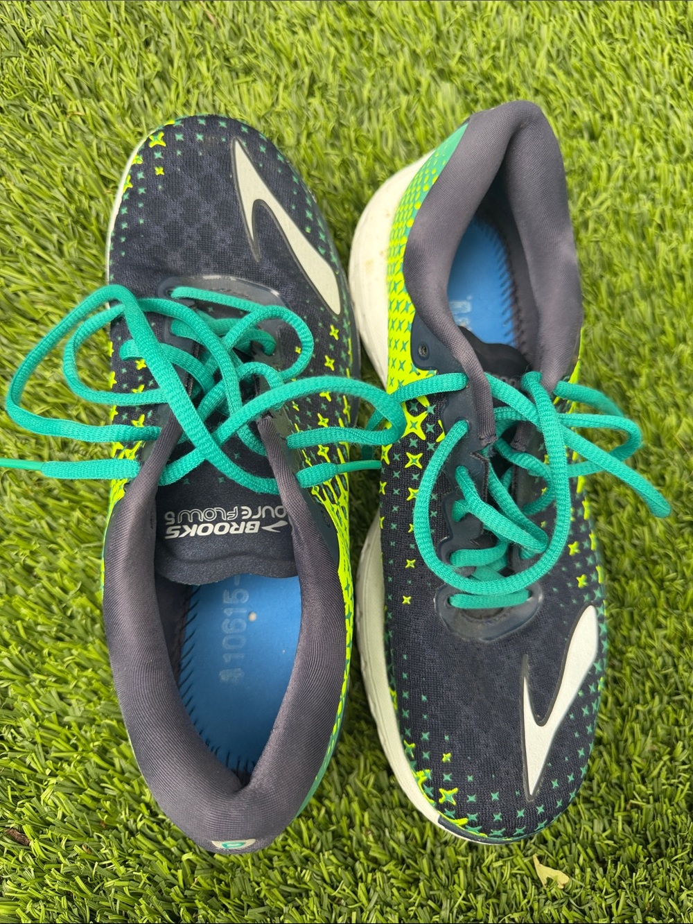 Brooks Navy and Teal Athletic Sneakers